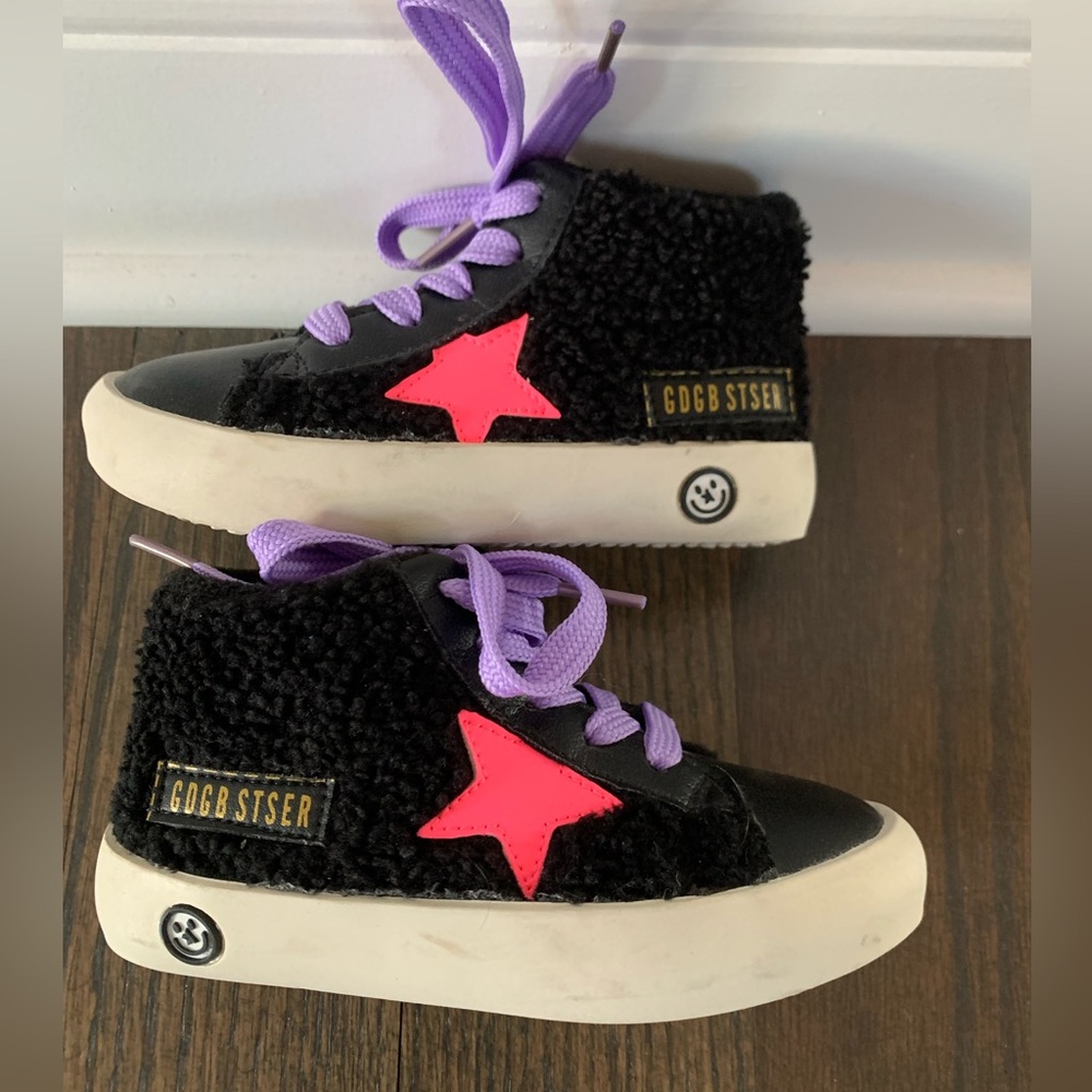 Girls star shoes